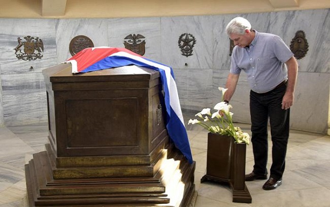 Dí­az-Canel rinde tributo a Martí­