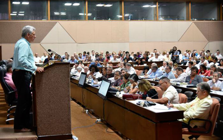 Miguel Díaz-Canel preside reunión de Juntas de Gobierno y Organizaciones Superiores de Dirección Empresarial.