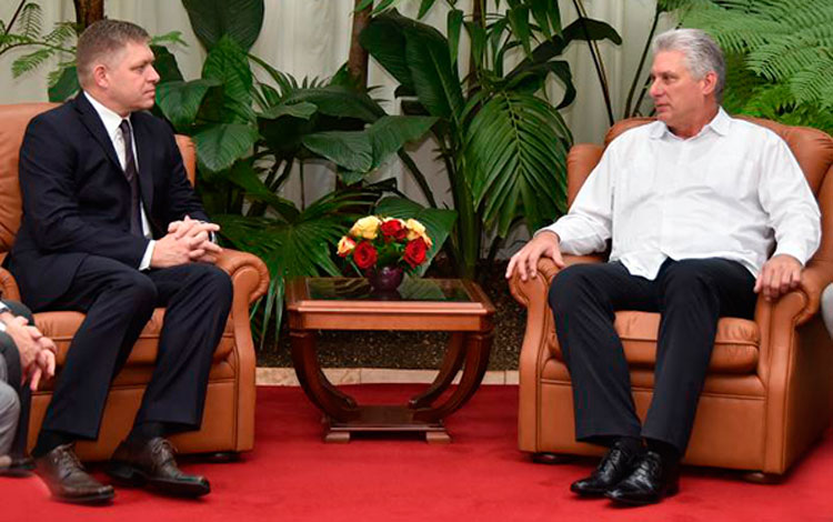 Miguel Díaz-Canel Bermúdez y Robert Fico.