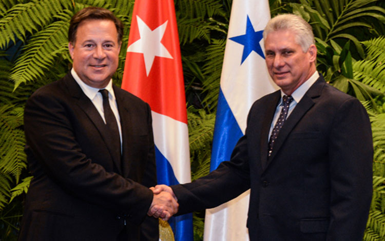 Conversaciones entre Miguel Díaz-Canel, presidente de Cuba, y Juan Carlos Varela, presidente de Panamá.