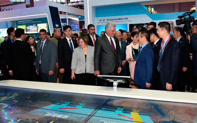 Presidente de Cuba, Miguel Díaz-Canel, en Shanghai.