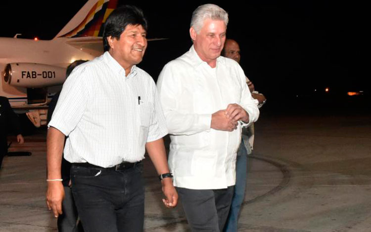 Presidente de Cuba, Miguel Díaz-Canel, recibe a Evo Morales, presidente de Bolivia.