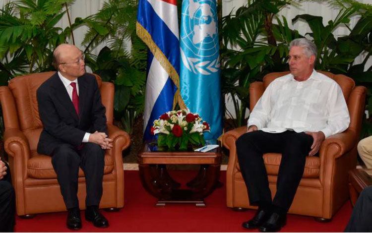 Presidente cubano, Miguel Díaz-Canel, y director general del Organismo Internacional de la Energía Atómica (OIEA), Yukiya Amano.
