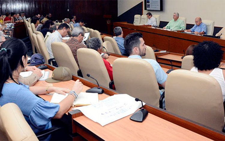 Presidió Miguel Díaz-Canel el desarrollo de las actividades para el verano.