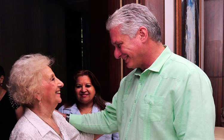 Díaz-Canel recibe a Estela de Carlotto