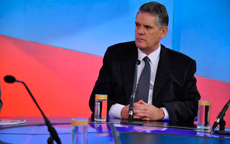 Alejandro Gil Fernández, Ministro de Economí­a