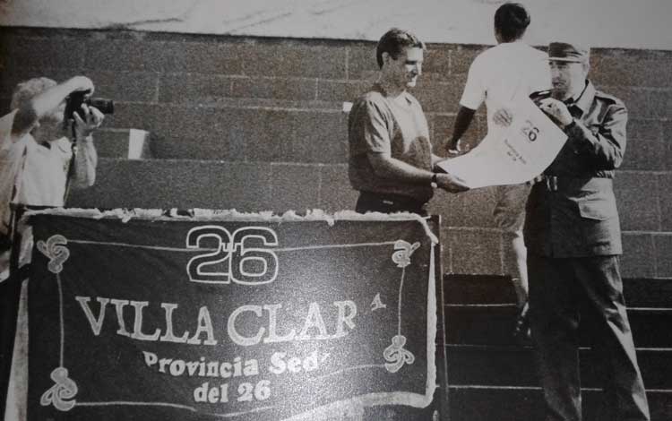 Miguel Dí­az-Canel junto a Fidel Castro Ruz en el acto nacional por el 26 de Julio.