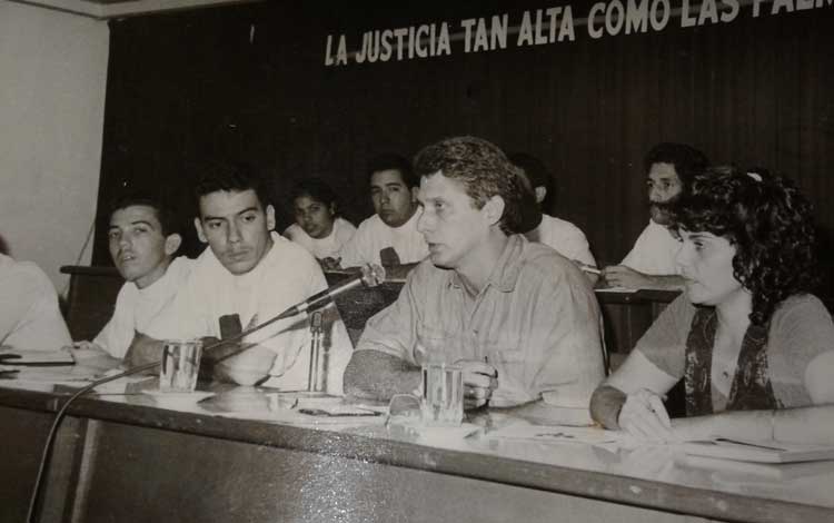 Miguel Dí­az-Canel en el Consejo Nacional de la FEEM, en el año 2000.