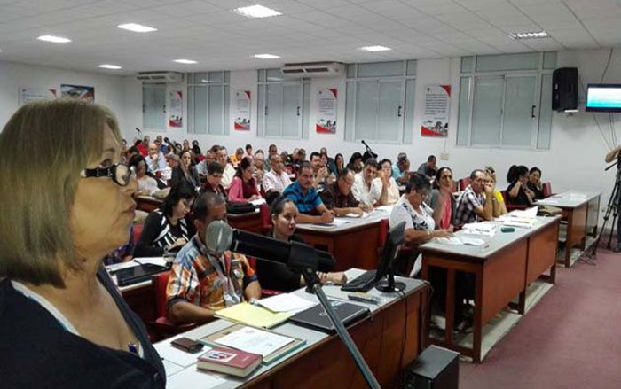 Delegados a la Asamblea Provincial del Poder Popular en Villa Clara durante primera sesión ordinaria del XII período de mandato. Delegados a la Asamblea Provincial del Poder Popular en Villa Clara durante primera sesión ordinaria del XII período de mandato.