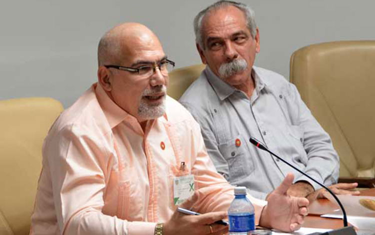 Antonio Becali, presidente del Inder, y Jorge González, presidente de la Comisión de Salud y Deporte.