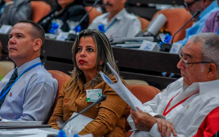 Diputados en sesión ordinaria de la Asamblea Nacional del Poder Popular.