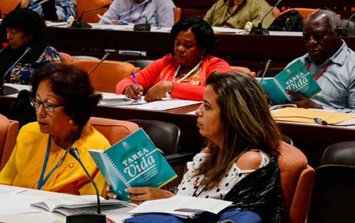 Diputados analizan cumplimiento de la Tarea Vida.