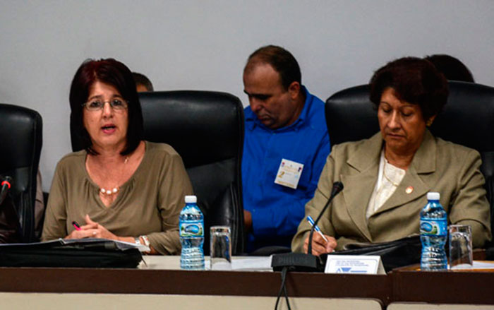 Ministra de Educación participa en debates de Comisión de Atención a la Juventud, la Niñez y la Igualdad de Derechos de la Mujer, de la Asamblea Nacional.