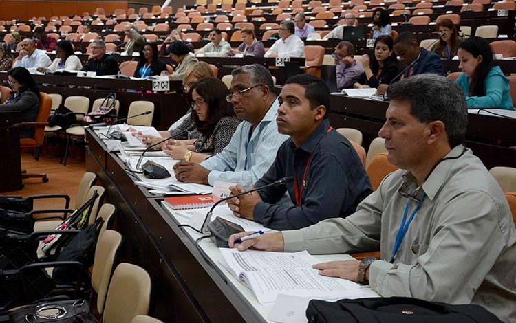 Diputados cubanos analizan proyecto de Constitución con modificaciones, 20 de diciembre de 2018.