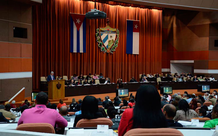 Presidente cubano, Miguel Dí­az-Canel, clausura sesión ordinaria de la Asamblea Nacional del Poder Popular, el 21 de diciembre de 2018.