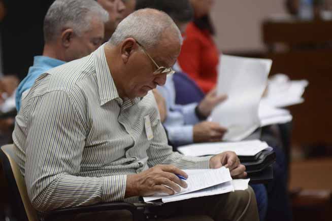 Debate en comisiones Asamblea Nacional del Poder Popular