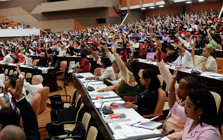 Diputados aprueban nueva Ley Electoral de Cuba.