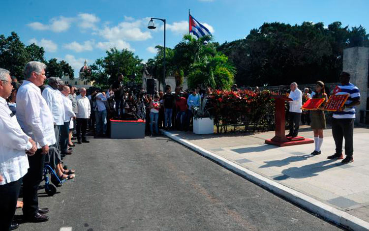 José Ramón Machado Ventura pronuncia palabras centrales en acto de honras fúnebres a José Ramón Fernández.