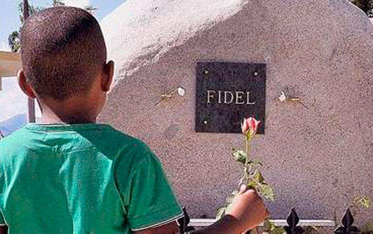 Monolito que guarda los restos del líder de la Revolución Cubana Fidel Castro Ruz. 