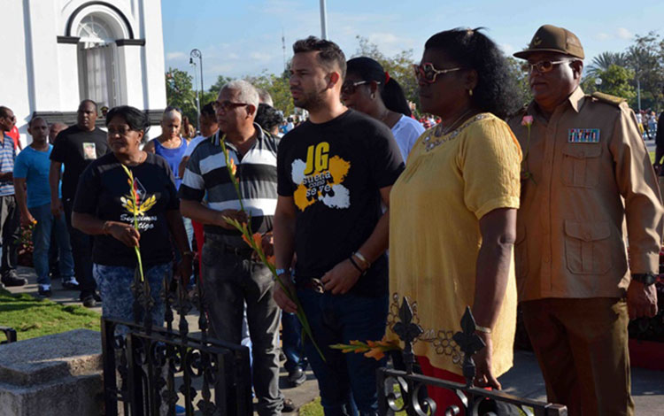 Homenaje a Fidel Castro en el cementerio Santa Ifigenia, de Santiago de Cuba.