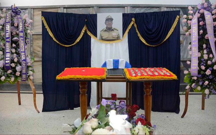 Honras fúnebres a Harry Villegas.