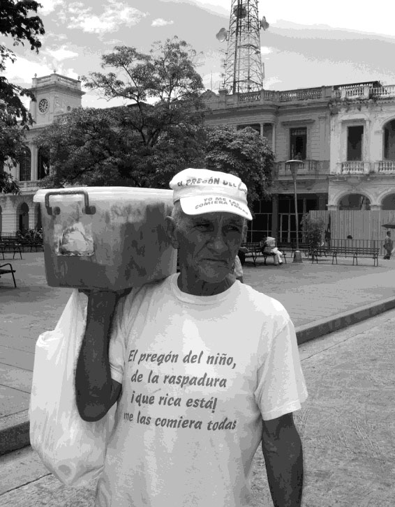 Julio Guerra Niebla, quien fue popular en Santa Clara por el pregón de la raspadura. Julio Guerra Niebla, quien fue popular en Santa Clara por el pregón de la raspadura.