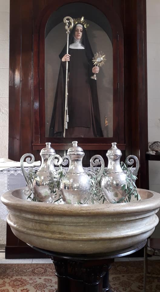 Santa Clara de Asís, imagen de la Catedral de Santa Clara, Villa Clara Santa Clara de Asís, imagen de la Catedral de Santa Clara, Villa Clara