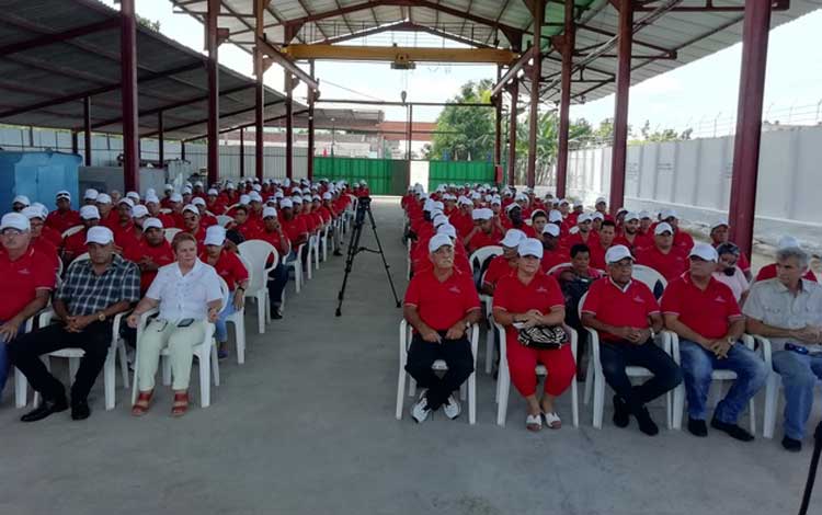 Trabajadores de la UEB Electromecánica