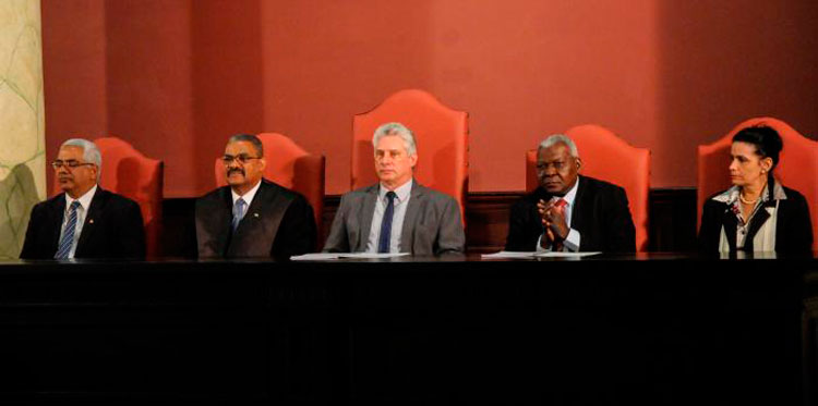 Miguel Díaz-Canel participa en ceremonia de inicio djudiciael año 