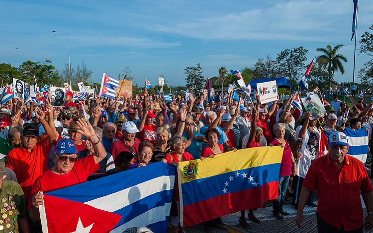 Bloque de los Combatientes en el Primero de Mayo