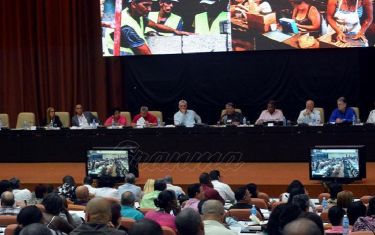 Debate en Comisiones del XXI Congreso de la CTC