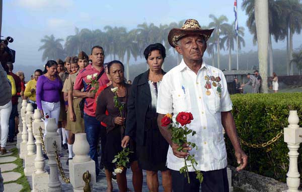 Homenaje a Vilma Espí­n en Segundo Frente