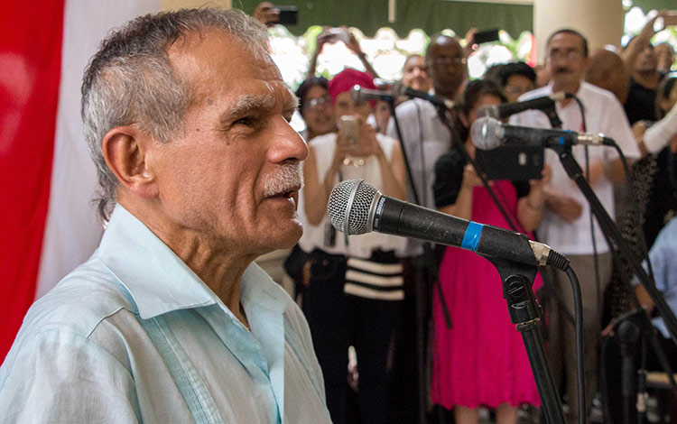 Oscar López Rivera durante homenaje en el Icap.