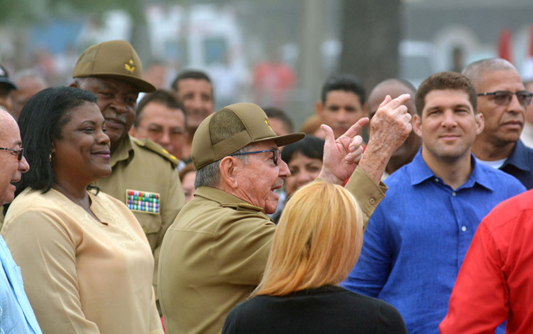 Raúl Castro en acto provincial de Santiago de Cuba por el 26 de Julio, celebrado en Segundo Frente.