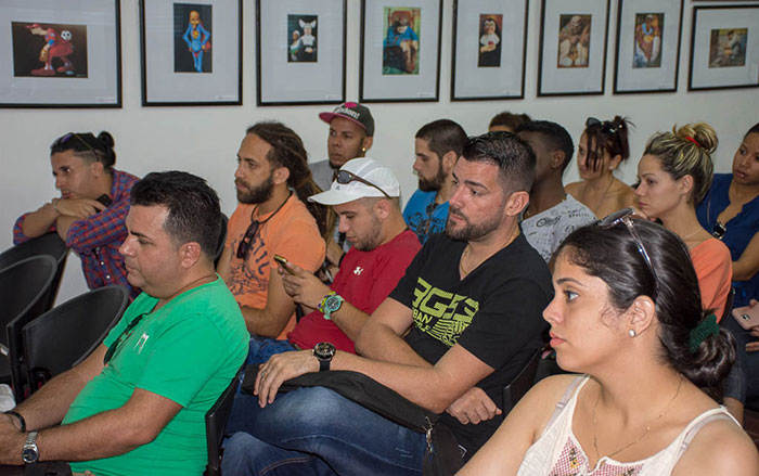 Participantes en el festival de jóvenes radialistas DialCentro, en Santa Clara.