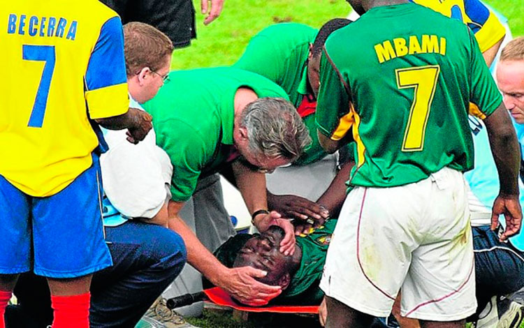 Muerte del futbolista Marc-Vivien Foé.