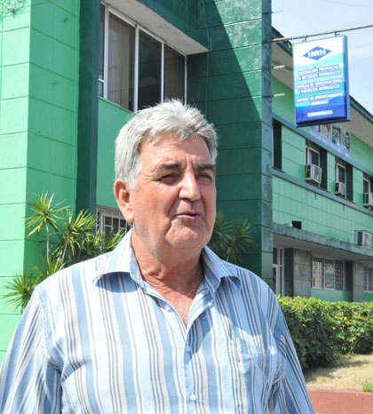 José Cristóbal Pérez, especialista de la Empresa de Aprovechamiento Hidráulico de Villa Clara. José Cristóbal Pérez, especialista de la Empresa de Aprovechamiento Hidráulico de Villa Clara.