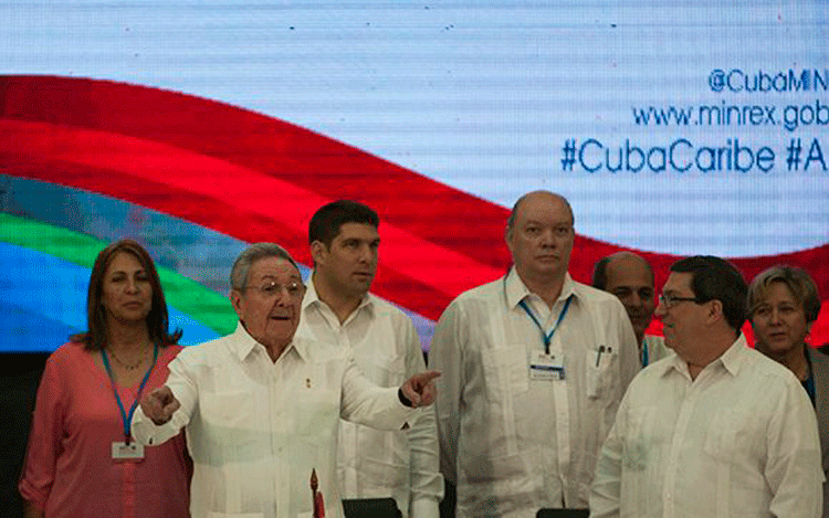 Raúl Castro en la AEC