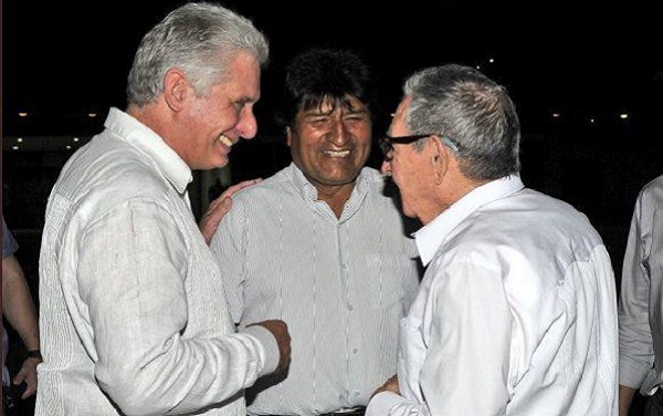 Raúl y Díaz-Canel reciben a Evo Morales