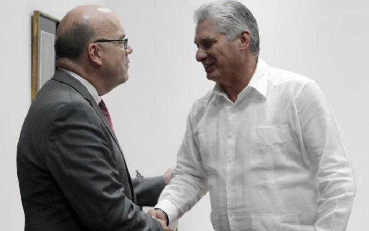 Recibió Díaz-Canel a congresista de Estados Unidos
