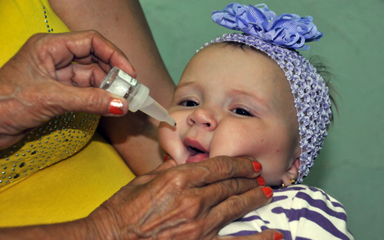 Vacunación antipolio.
