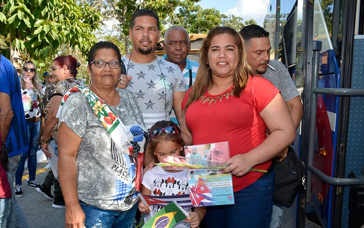 Llegada de colaboradores villaclareños procedentes de Brasil. Llegada de colaboradores villaclareños procedentes de Brasil.