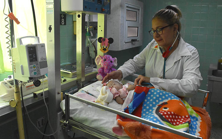 Sala de Terapia Intensiva de hospital pediátrico de Villa Clara