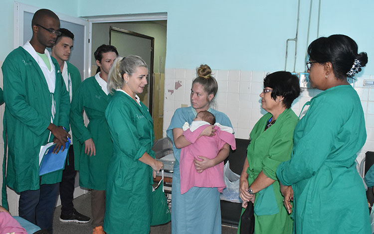 Sala de Neonatología del José Luis Miranda