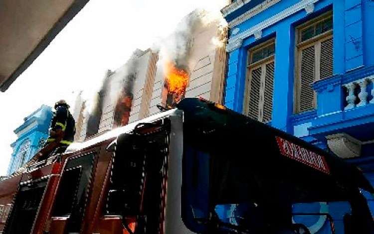 Incendio en Santiago de Cuba