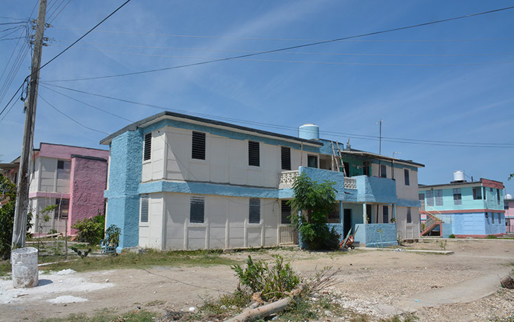Edificios en la comunidad de La Panchita, en Villa Clara.