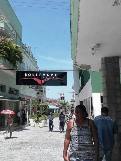 Boulevard de Santa Clara. Boulevard de Santa Clara.