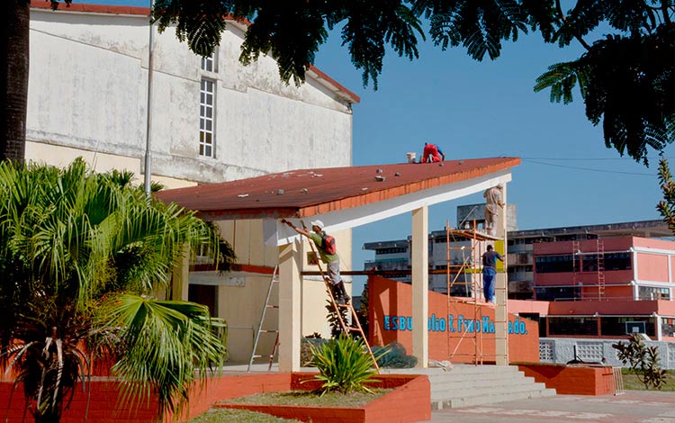 Secundaria básica Julio Pino Machado.