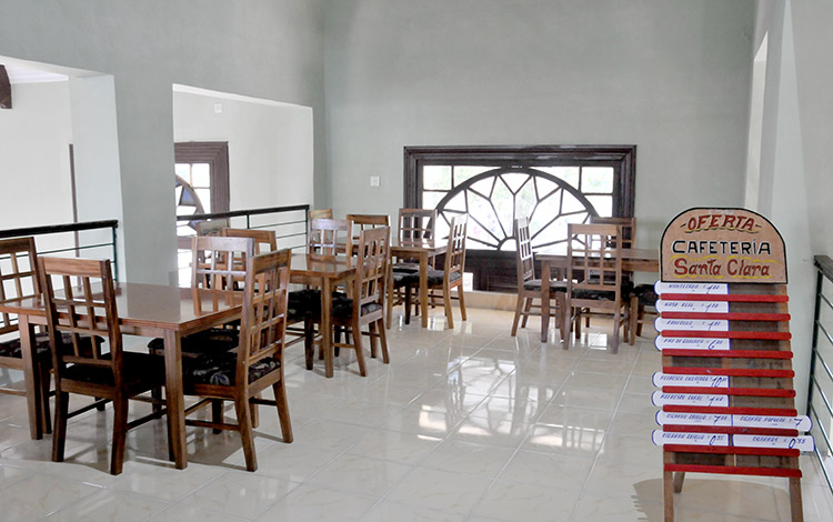 Cafeterí­a de la Estación Ferroviaria de Santa Clara, Cuba.