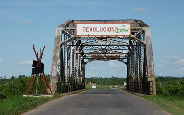 Puente en Carretera Central, municipio Santo Domingo, Villa Clara.